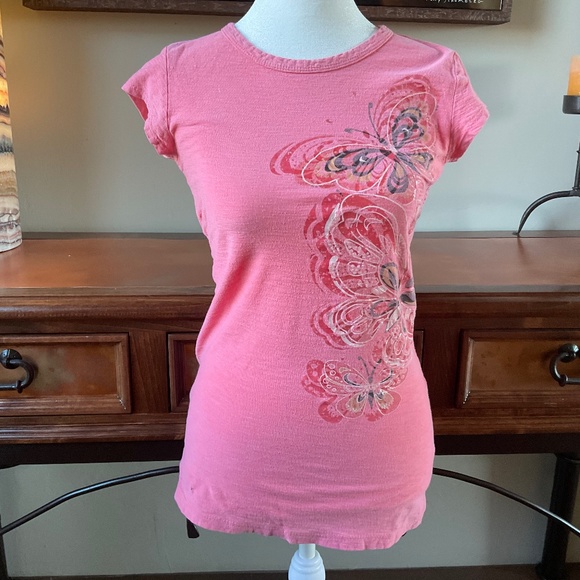 FANG Tops - FANG Butterfly Short Sleeve Tee. Orangish-Pink. Size M
